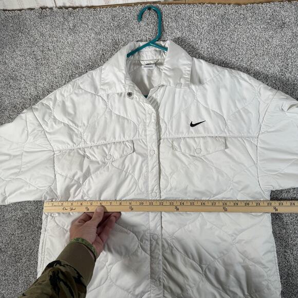 Nike Quilted Shirt Jacket Mens Small White Snap Front Puffer Pockets FB8732-133 - Picture 3 of 15